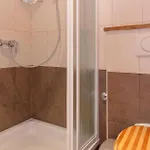 1 Bedroom Beautiful In *