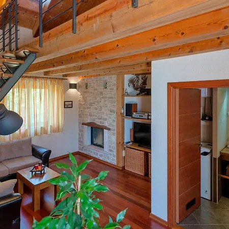 度假居 1 Bedroom Beautiful In Rudina